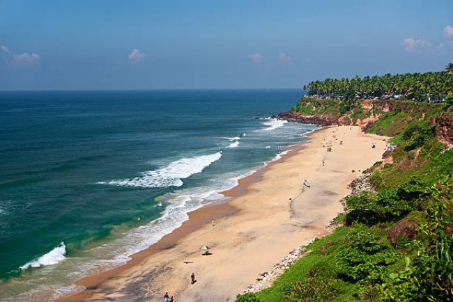 Varkala Travel Guide 2025 – Best Beaches, Food & Hotels